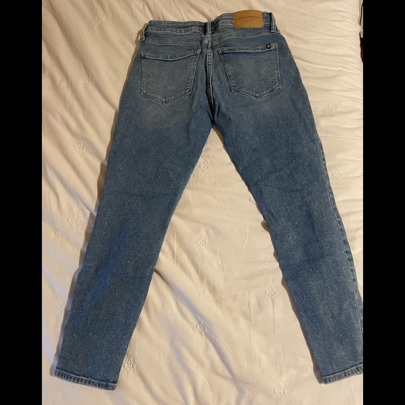 Lucky brand jeans, Light Wash, Size 6/28 - Picture 2 of 4